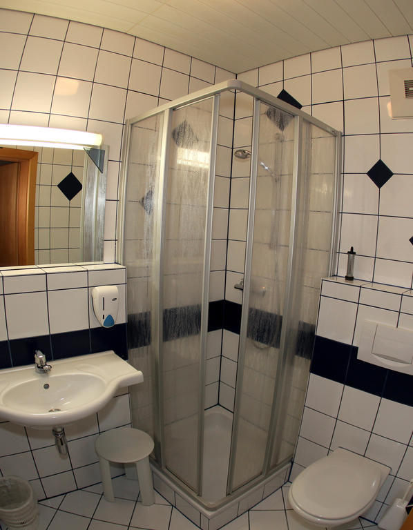 Gaestehaus Thomahan Friesach  Habitación foto